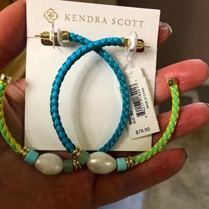 Kendra scott boutique exclusive Raven hoops